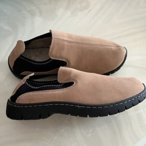 NIB Lands End Men's size 9M Outdoor Slip-on Slipper Camel - Picture 3 of 4